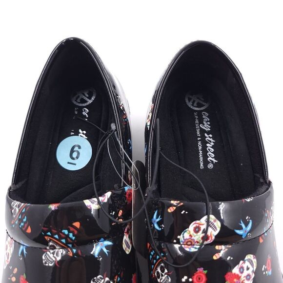 Easy Spirit Laurie Day of the Dead Skulls Black Clogs Womens 6M Slip Resistant - Picture 9 of 13